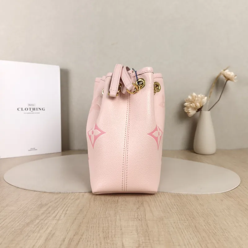 Louis Vuitton Crossbody Bag BUNDLE Pink Monogram Empreinte Embossed Calfskin28 × 11.5 × 20 cm — detail view 4 of 11
