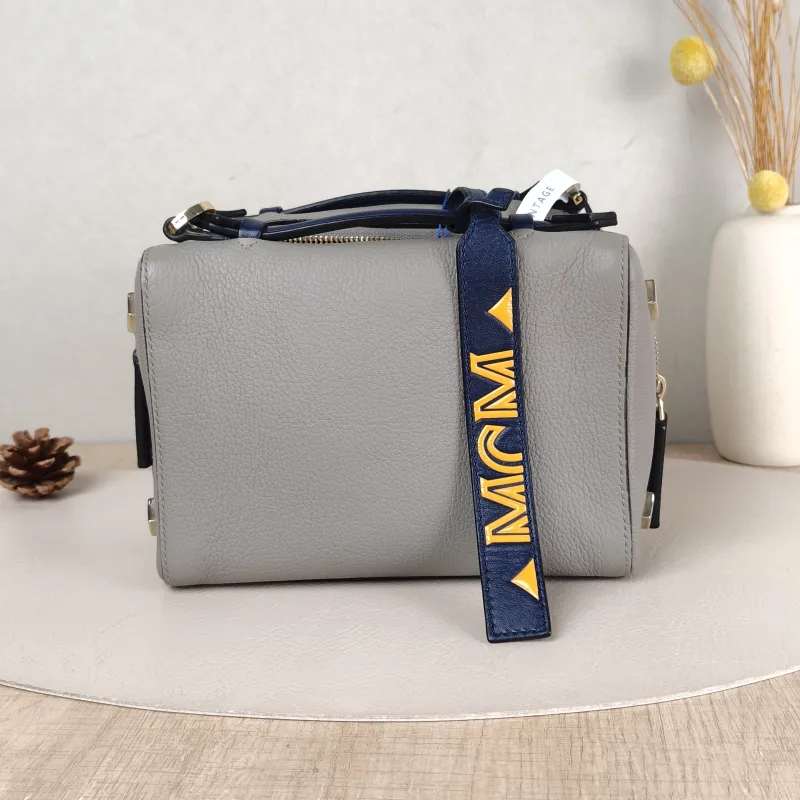 MCM Crossbody Bag Crossbody Bag Grey Calfskin 19 × 11 × 14 cm