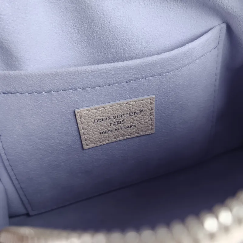 Louis Vuitton Crossbody Bag Speedy20 Calfskin One Size 20.5 × 12 × 13.5 cm — detail view 6 of 12