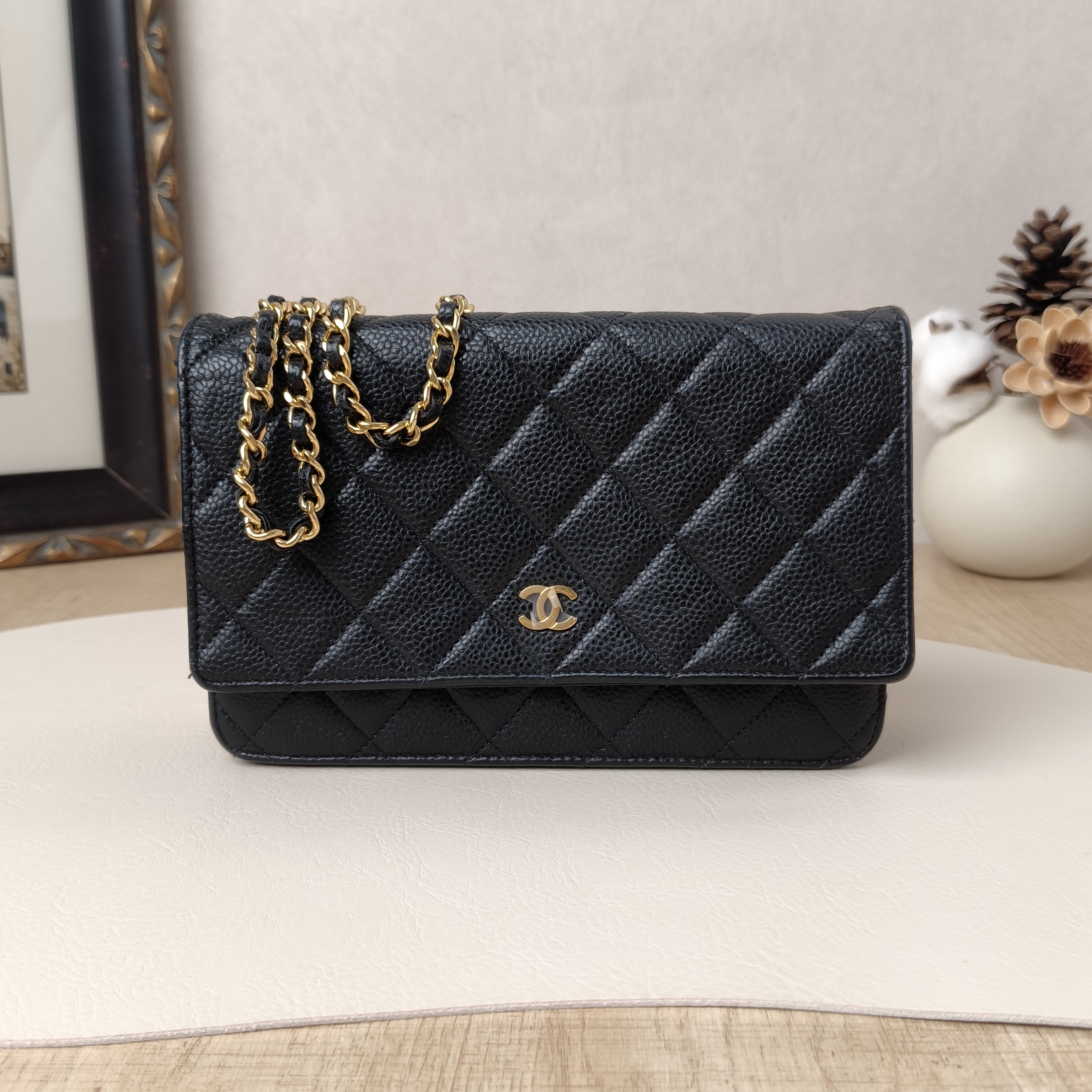Chanel Crossbody Bag Black Grained Calfskinmini19.2 × 3.5 × 12.3 cm