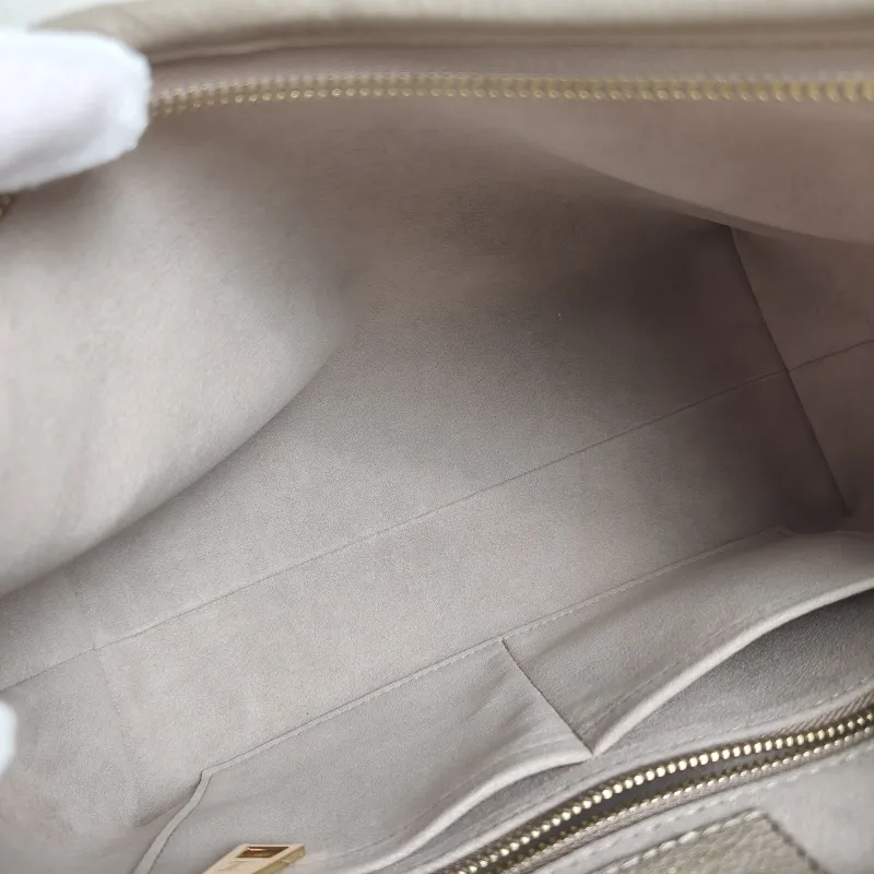 Louis Vuitton Crossbody Bag Carryall Calfskin Small 29.5 × 12 × 24 cm — detail view 2 of 12