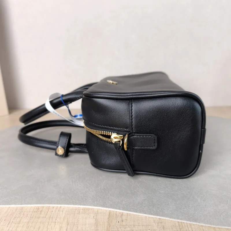 Chanel Shoulder Bag Bowling Bag Black Calfskin 20 × 8 × 12 cm — detail view 7 of 12