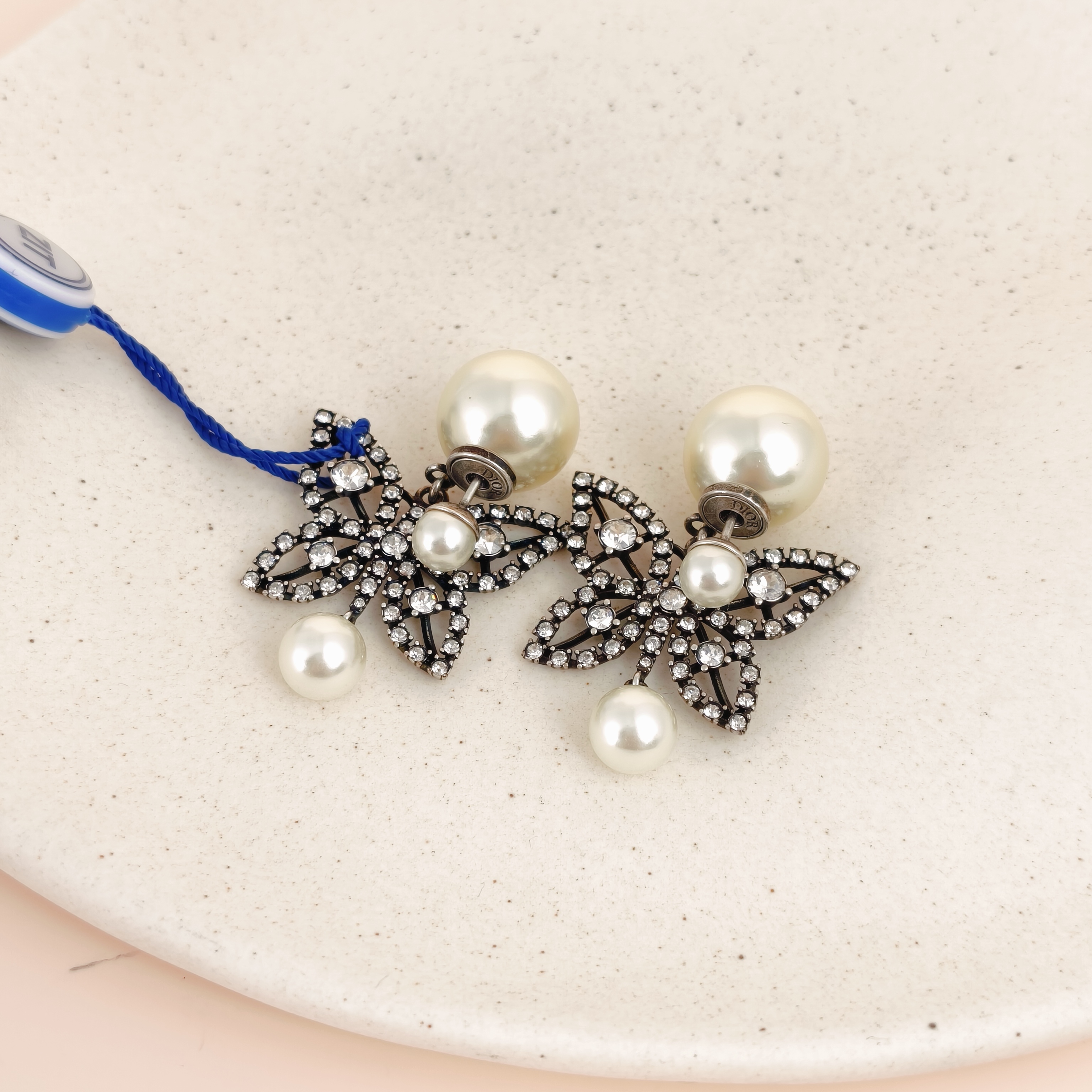 DIOR Earrings Earrings Black Pearl โ cover view 5 of 6