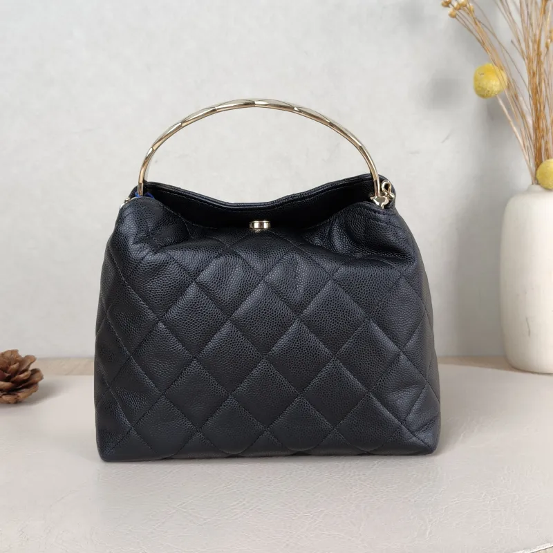 Chanel Crossbody Bag Crossbody Bag Black Calfskin One Size 18 × 7 × 13.5 cm — cover view 2 of 5