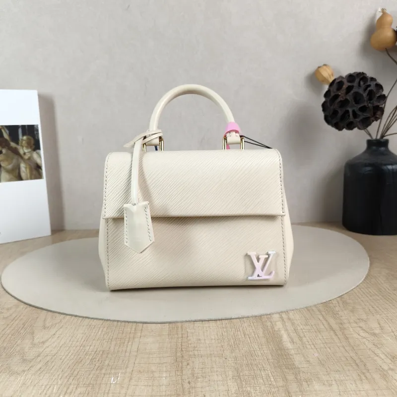 Louis Vuitton Crossbody Bag CLUNY White Epi Embossed Calfskin Mini 20 × 7.5 × 16 cm