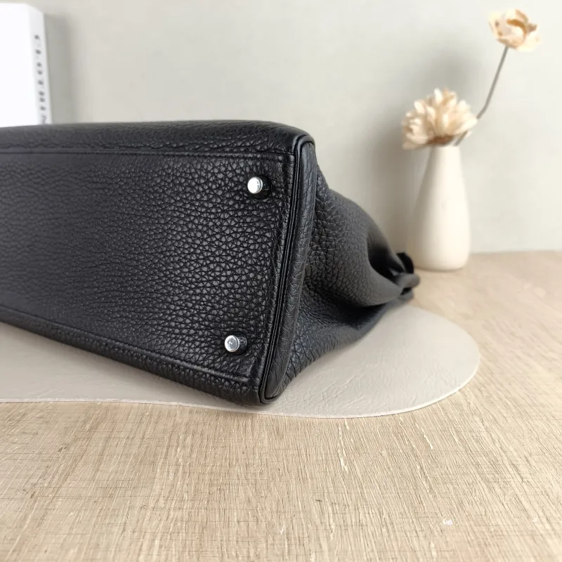 Hermès Crossbody Bag kelly 35 Black Togo Calfskin One Size 35 × 12 × 24 cm M Conditioned — detail view 9 of 12