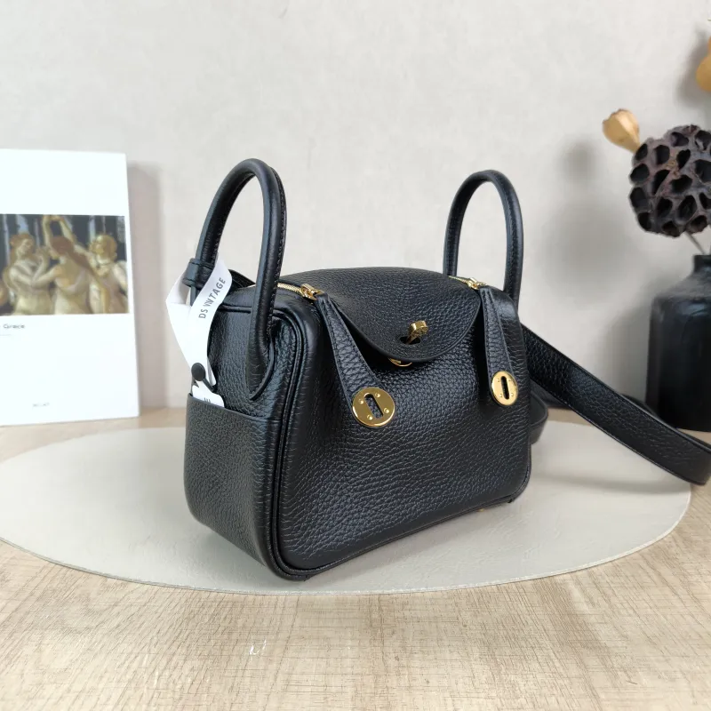 Hermès Crossbody Bag Lindy Mini 1989Black TC Calfskinmini19 × 9.5 × 13 cm — cover view 4 of 6