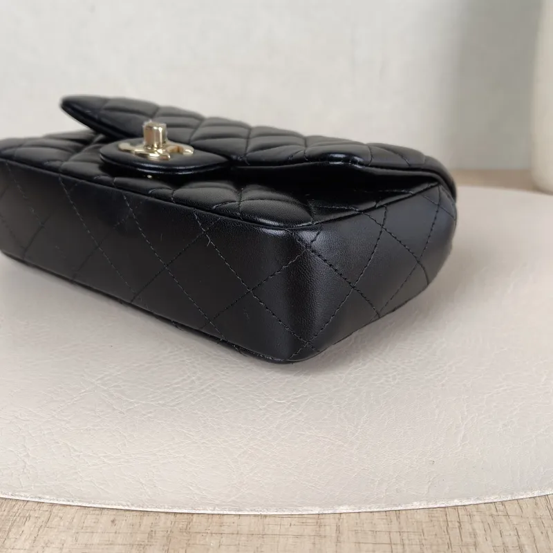 Chanel Crossbody Bagcf mini Crossbody Bag Black Lambskinmini18 × 5 × 11 cm — detail view 12 of 13