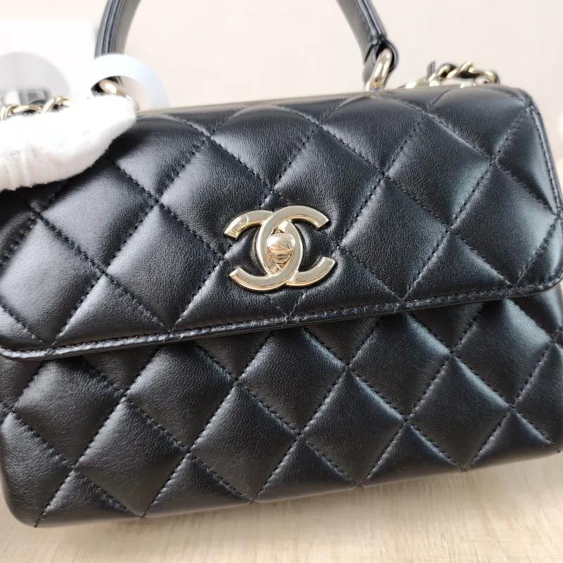 Chanel Top Handle Bag Trendy CC Black Lambskin Mini 19.5 × 8 × 14.5 cm — detail view 8 of 15