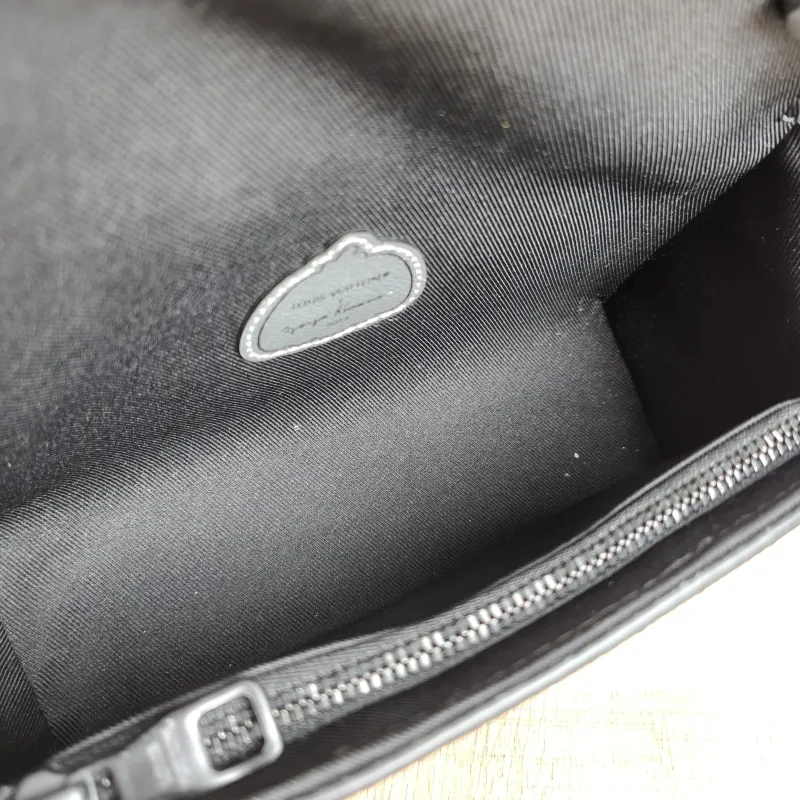 Louis Vuitton Crossbody Bag Steamer Box Monogram · PVC Mini 18 × 6.5 × 11 cm — detail view 10 of 11