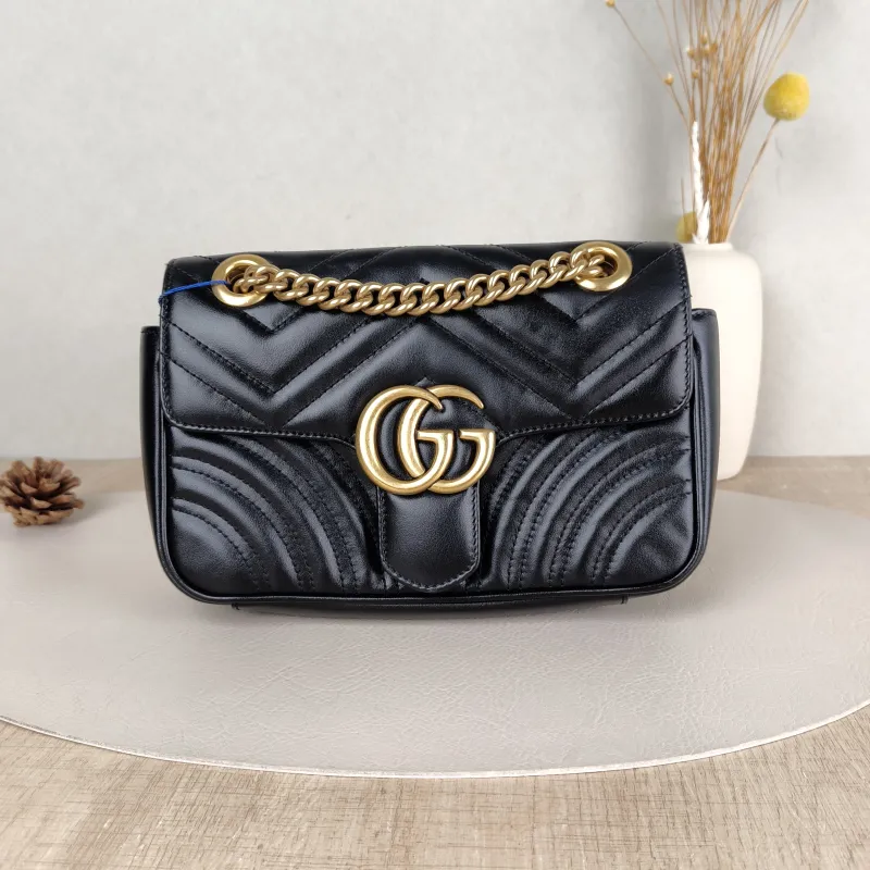 GUCCI Crossbody Bag GG Marmont Small Marmont 22Black CC alfskin Small22 × 6 × 13 cm