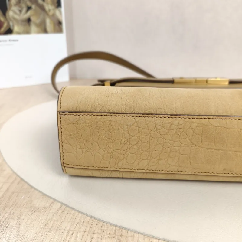 SAINT LAURENT Shoulder Bag MANHATTAN Brown Calfskin Medium29 × 7.5 × 20 cm — detail view 9 of 15