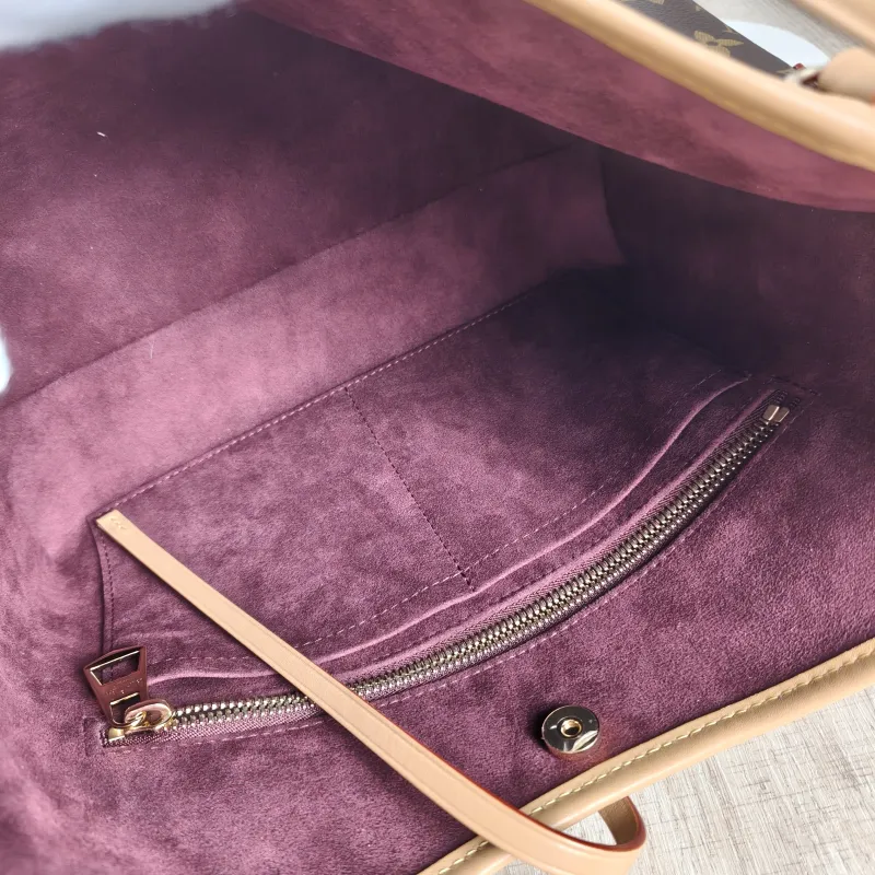 Louis Vuitton Crossbody Bag Carryall Monogram PVC Small 29 × 12 × 24 cm — detail view 5 of 13