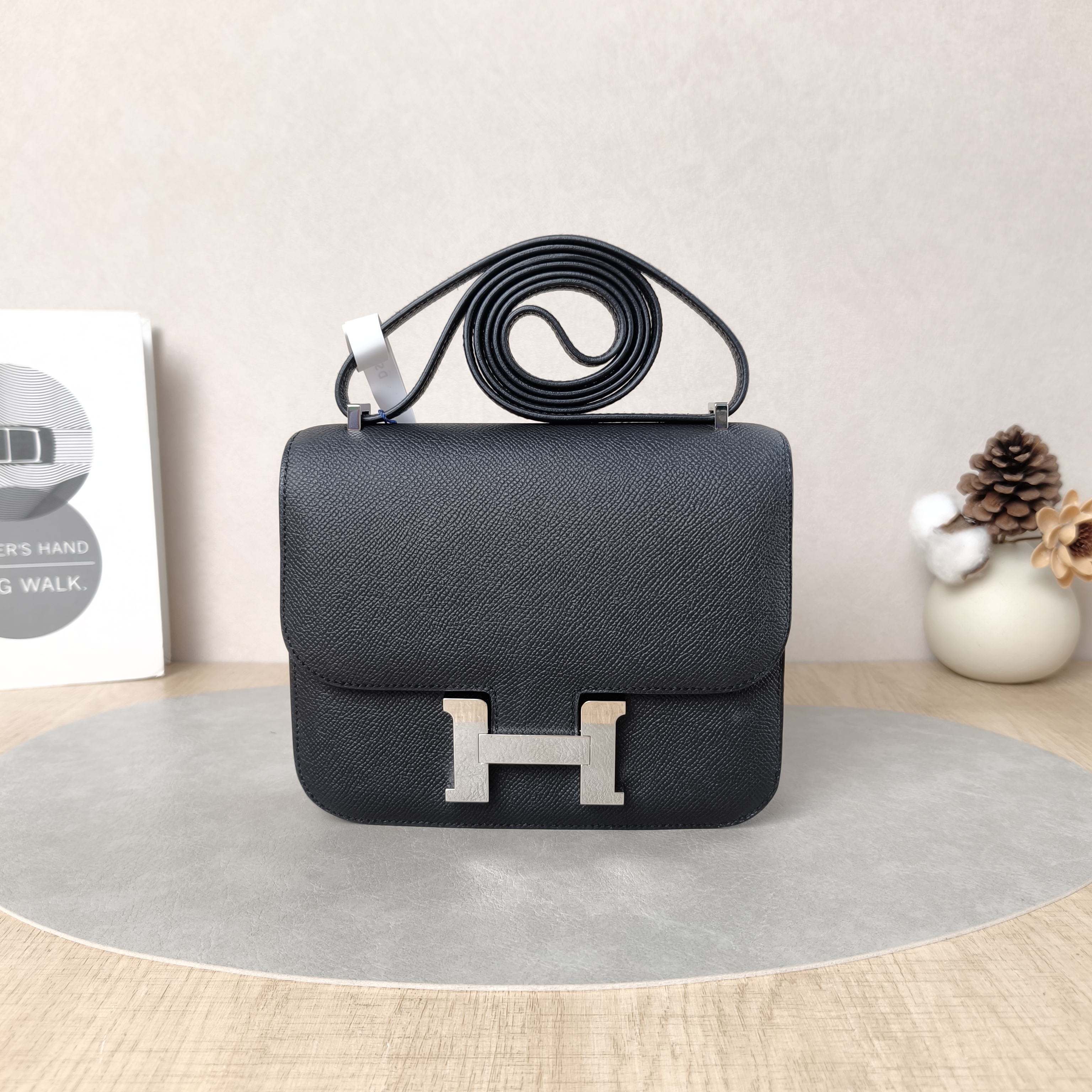 Hermès Crossbody Bag Constance 19 Silver-Tone Hardware89Black Epsom Calfskinmini18 × 4 × 15 cm