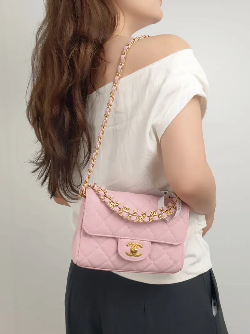 Chanel Crossbody Bag Edition mini Pink Grained Calfskin mini20 × 6 × 12 cm — on-model view 3 of 3