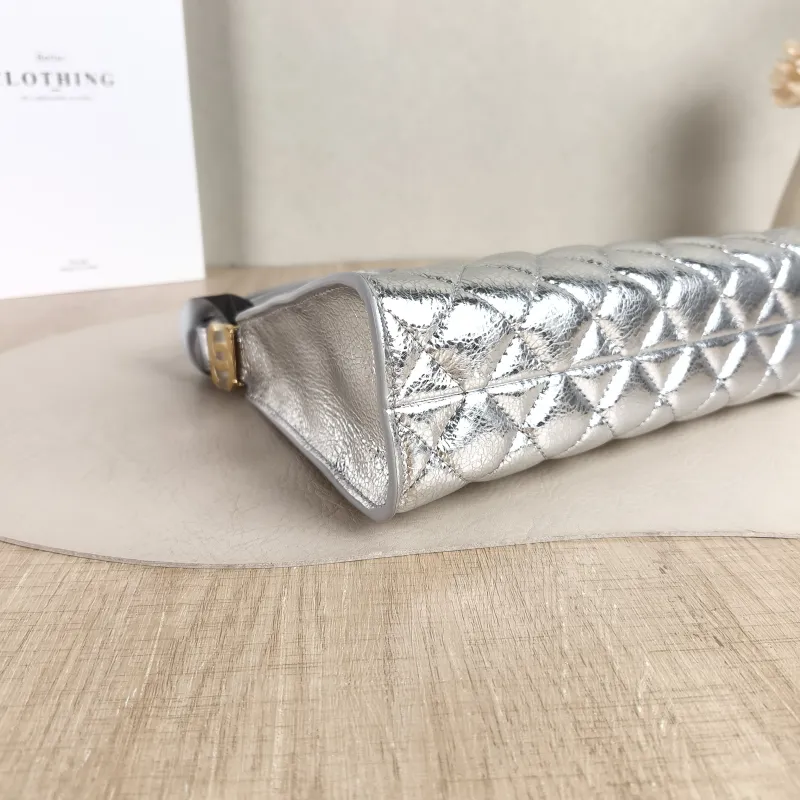 Chanel Shoulder Bag Silver Waxed Leather One Size 23 × 7 × 14 cm — detail view 12 of 12