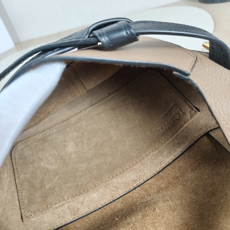 LOEWE Crossbody Bag Gate Brown Black Calfskin Medium25 × 11.5 × 19 cm — detail view 1 of 13