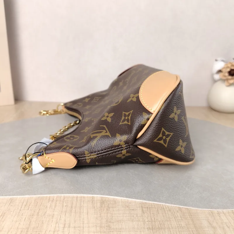 Louis Vuitton Crossbody Bag Boulogne PVC Small 26 × 9.5 × 16 cm — detail view 4 of 11