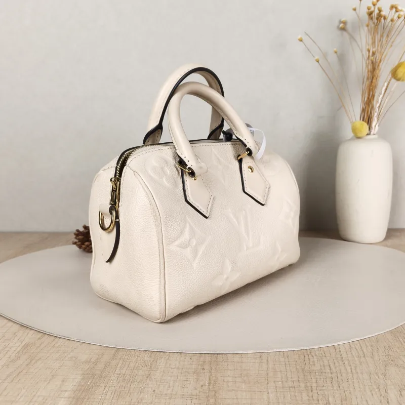 Louis Vuitton Crossbody Bag Speedy20 White Empreinte Embossed Calfskin Small20.5 × 12 × 13.5 cm — cover view 5 of 5