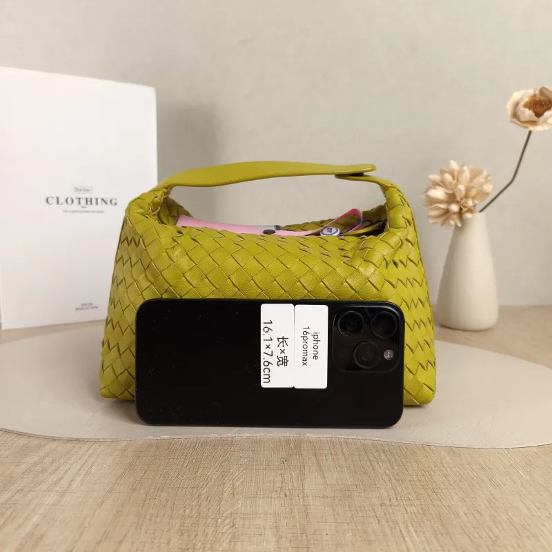 Bottega Veneta Top Handle Bag Wallace Woven Vanity Case Bag Green Calfskin Medium20 × 9.5 × 13 cm — cover view 2 of 5