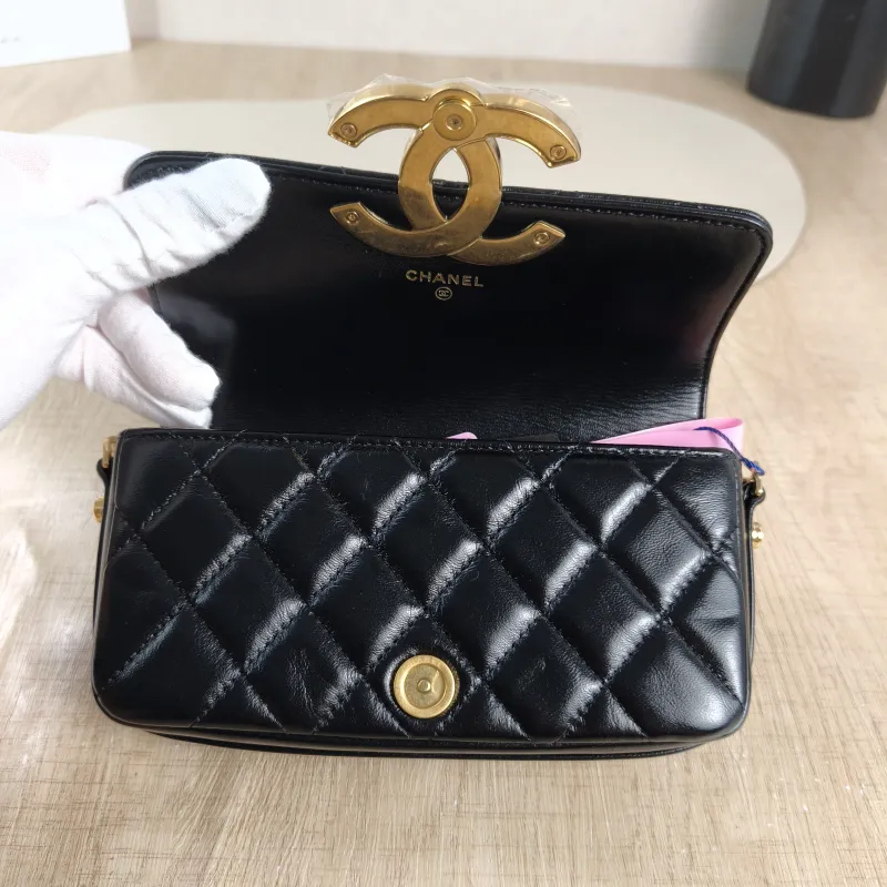 Chanel Crossbody Bag C Logo Crossbody Bag Black Lambskin One Size 17.5 × 4 × 9.5 cm — detail view 2 of 12