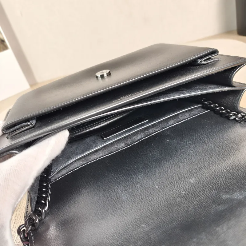 SAINT LAURENT Crossbody Bag SUNSET Black Calfskin Medium22 × 6.5 × 16 cm — detail view 2 of 13
