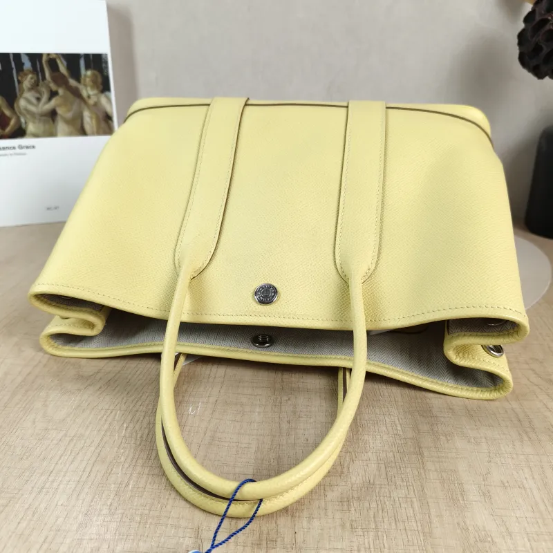 Hermès Top Handle Bag Garden Party 30 30 1Z Epsom Calfskin Medium 30 × 13 × 21 cm Z — detail view 6 of 11