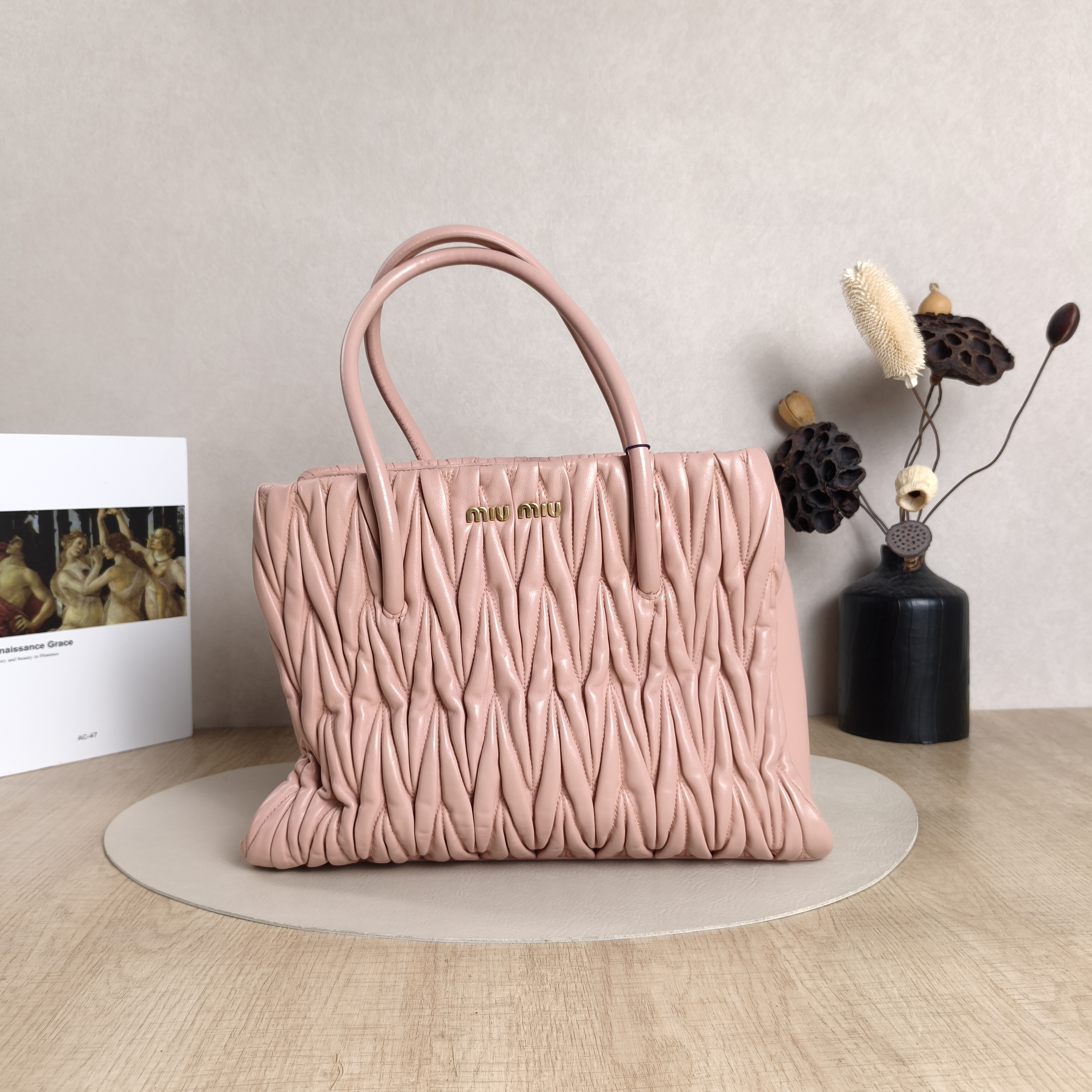 Miumiu Top Handle Bag Matelassé Pink Lambskin One Size32 × 12 × 22 cm