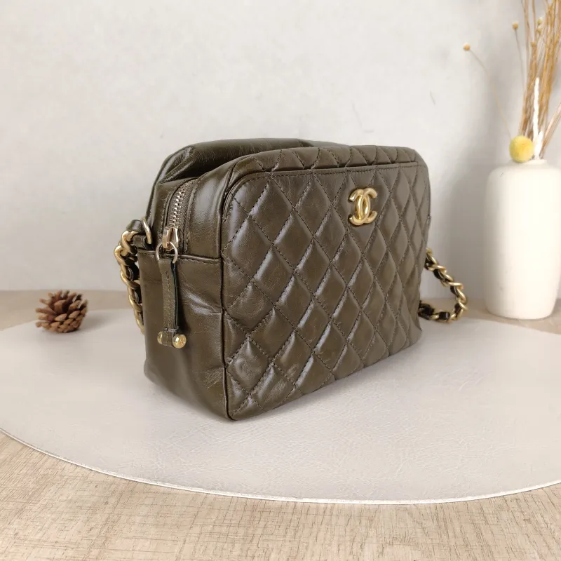 Chanel Crossbody Bag Camera Bag Waxed Leather 22.5 × 9 × 16.5 cm — cover view 3 of 5