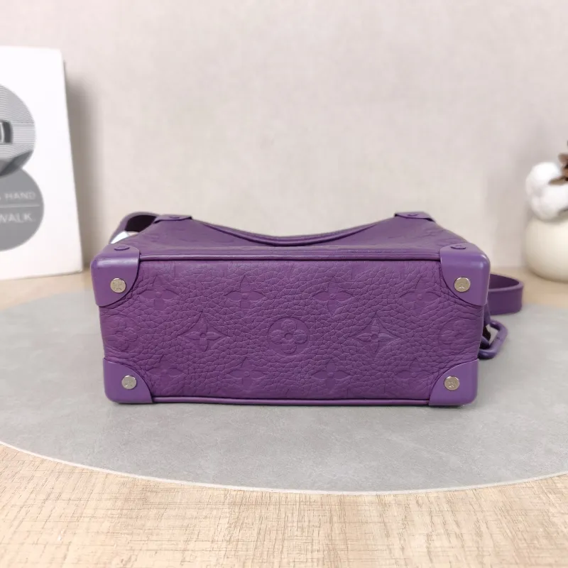 Louis Vuitton Crossbody Bag SOFT TRUNK Box Calfskinmini 18.5 × 8 × 13 cm — cover view 5 of 6