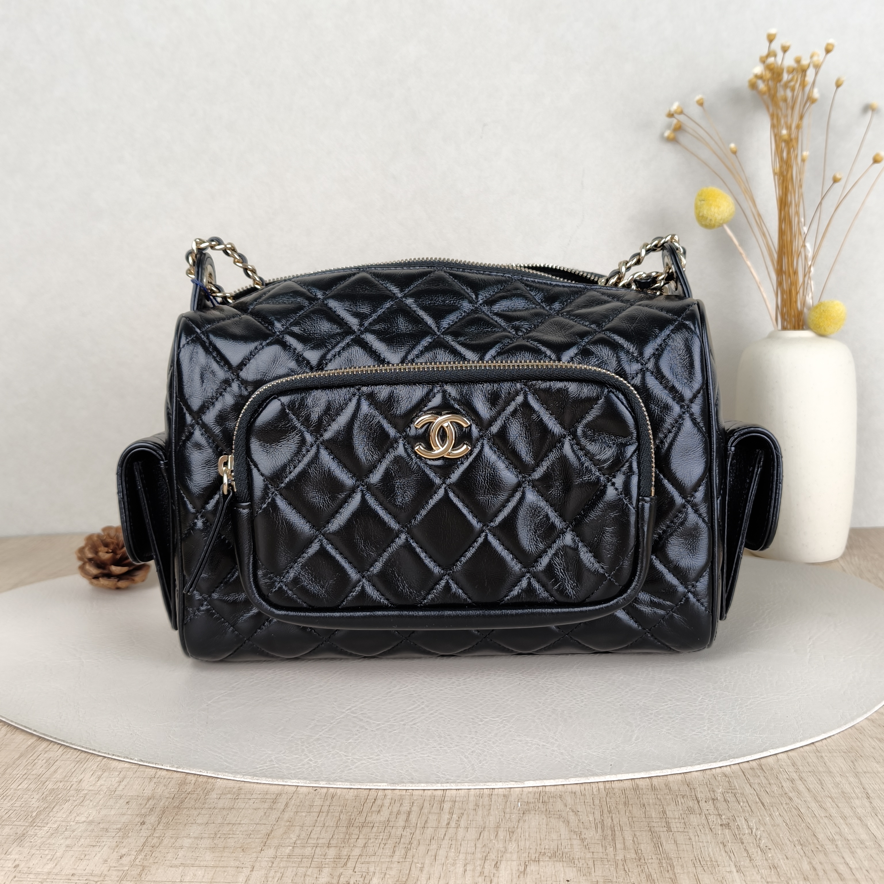 Chanel Crossbody Bag24k Camera Bag Black Lambskin24 × 17 × 18 cm