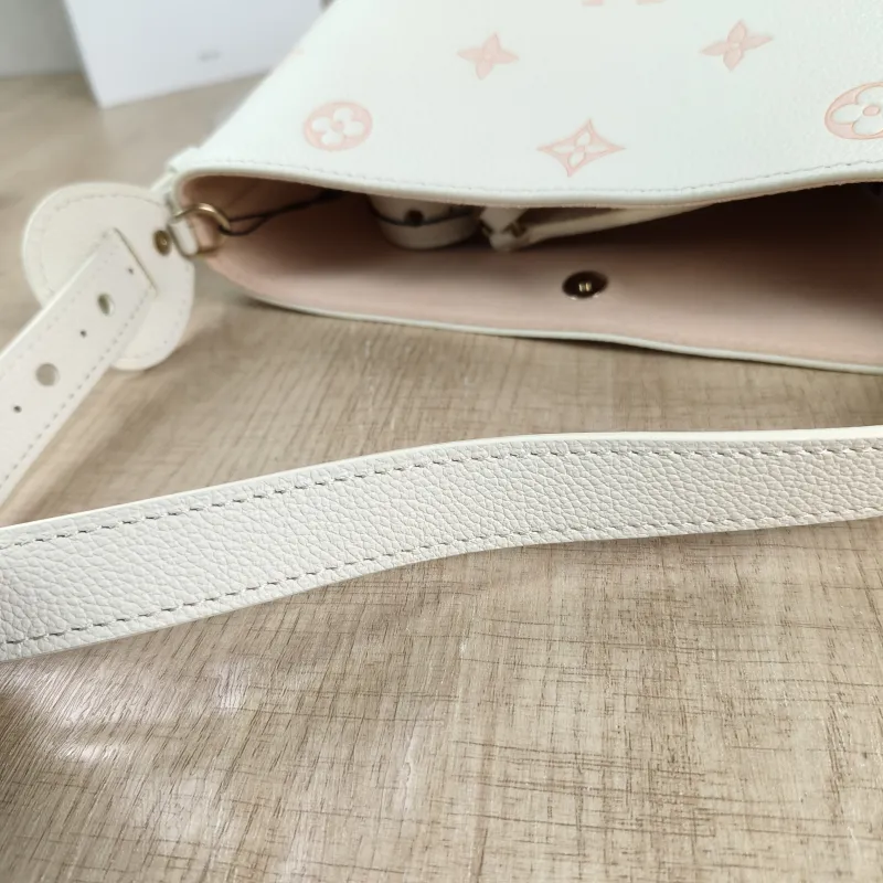 Louis Vuitton Top Handle Bag ALL IN BB White · Pink Calfskin BB16 × 12 × 18 cm — detail view 6 of 13