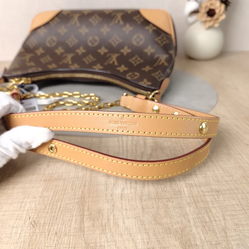 Louis Vuitton Crossbody Bag Boulogne PVC Small 26 × 9.5 × 16 cm — detail view 11 of 11