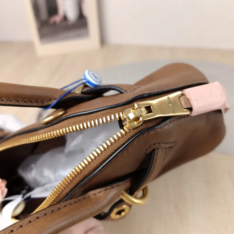 Miumiu Top Handle Bag Aventure Top Handle Bag SL ambskin Mini 21 × 8 × 13.2 cm — detail view 4 of 12