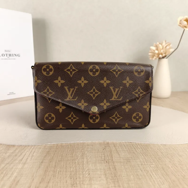 Louis Vuitton Crossbody Bag Pochette Félicie Monogram PVC Small21 × 3 × 12 cm