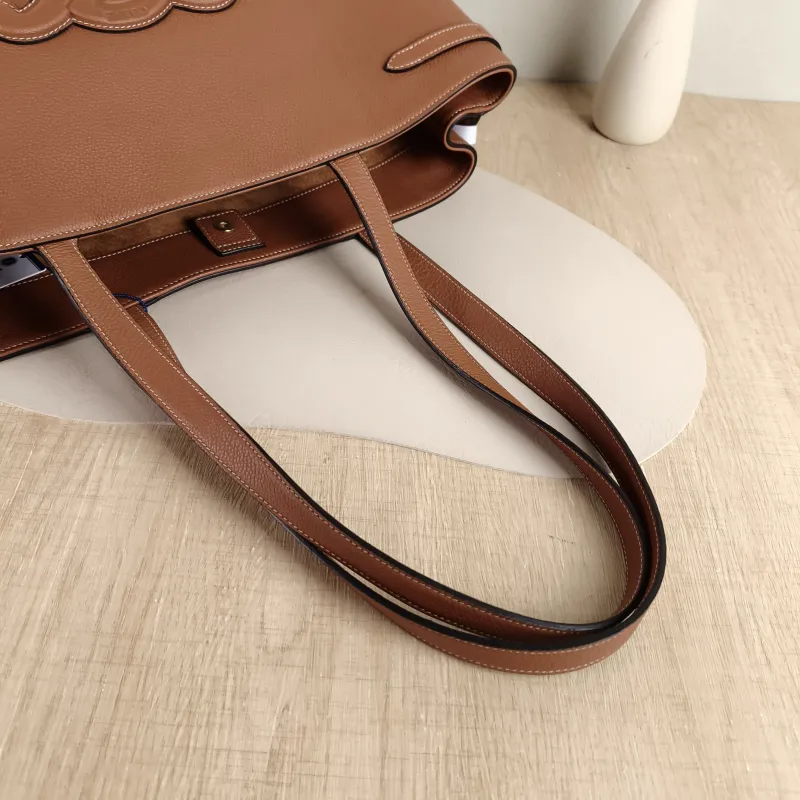 CELINE Shoulder Bag Cabas Anais Tote Bag Brown Calfskin Large 32 × 15 × 28 cm — detail view 9 of 11