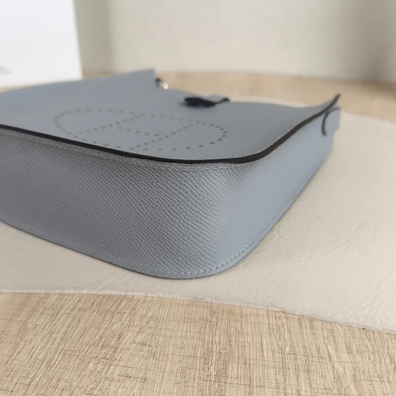 Hermès Crossbody Bag Evelyne Mini 16 Mini 16 8U Epsom Calfskin Mini 17 × 5.5 × 18 cm W — detail view 6 of 10