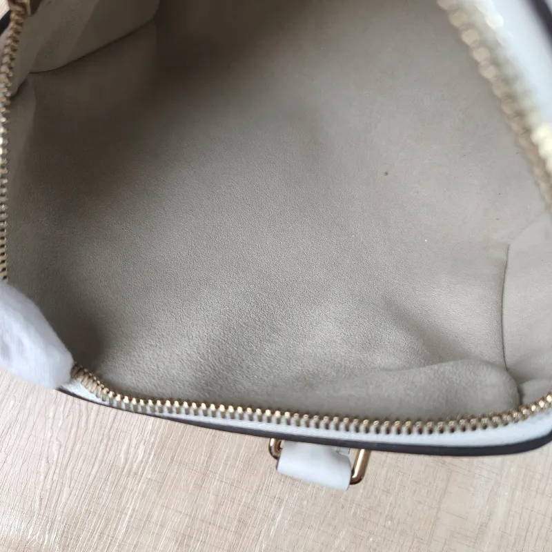 Louis Vuitton Crossbody Bag Speedy20 White Calfskin One Size 20.5 × 12 × 13.5 cm — detail view 12 of 12
