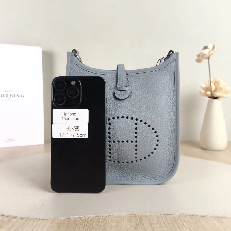 Hermès Crossbody Bag Evelyne Mini 16 Mini 16 TC Calfskin Mini 17 × 5.5 × 18 cm k — cover view 4 of 6