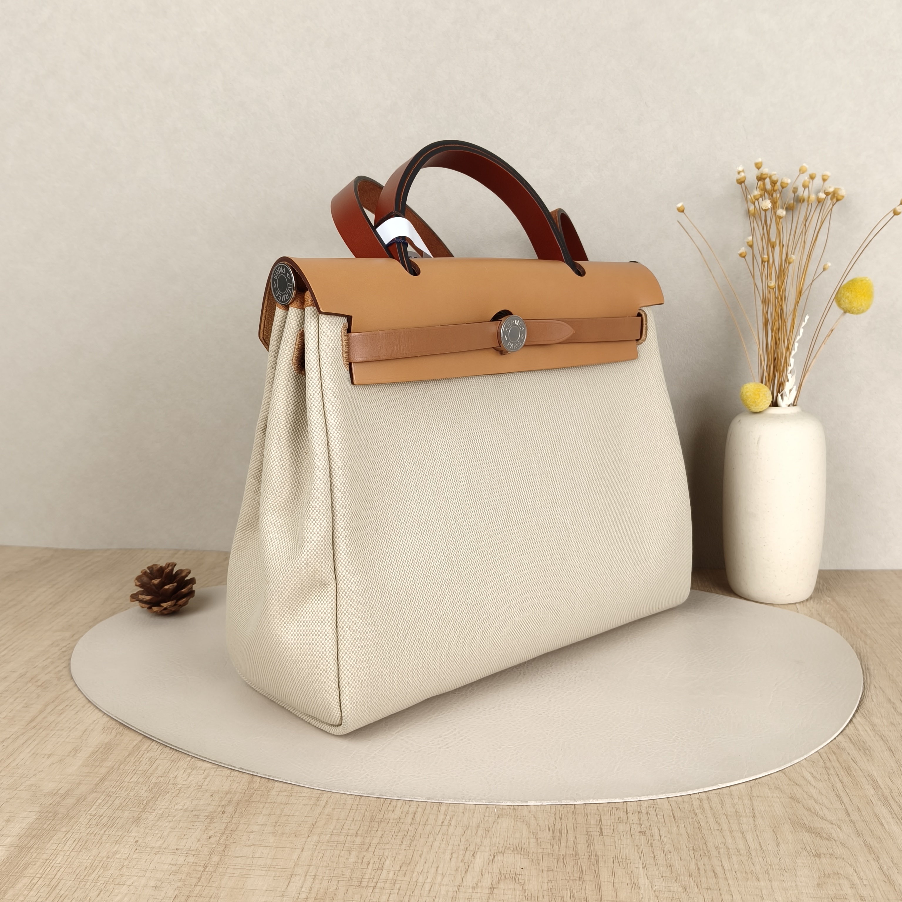 Hermès Shoulder Bag Herbag 31Beige Canvas31 × 10 × 25 cm — cover view 3 of 6