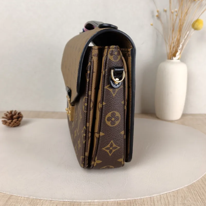 Louis Vuitton Crossbody Bag Pochette Métis Monogram Colorblock PVC Medium 25 × 7 × 19 cm — detail view 5 of 13