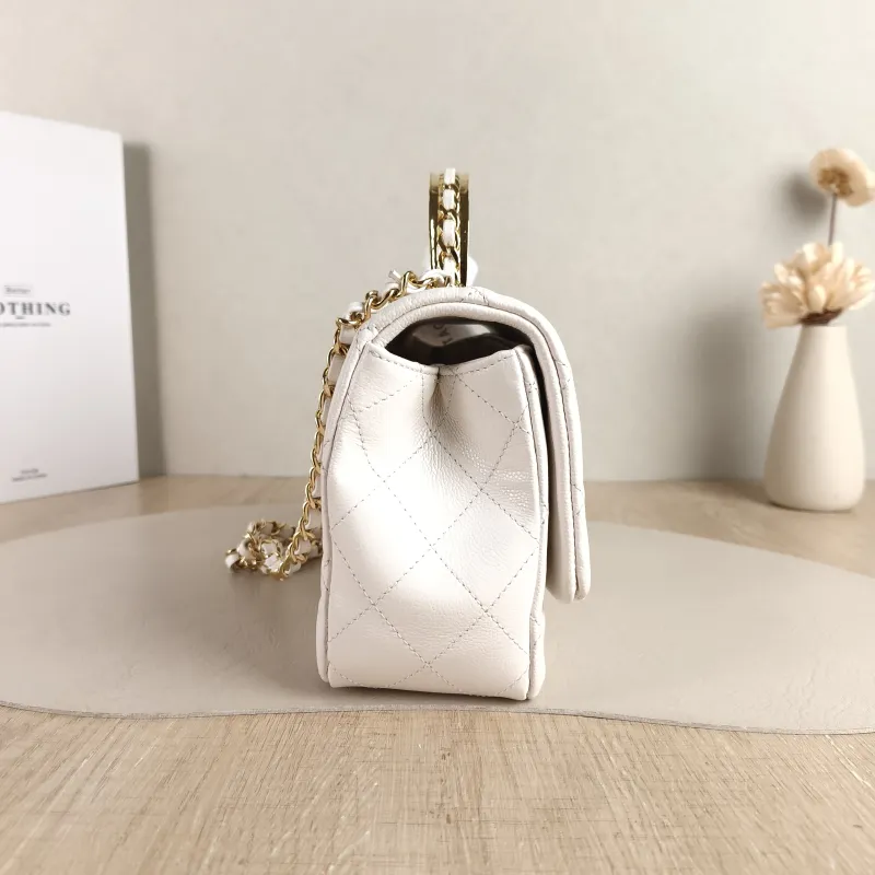 Chanel Crossbody Bag Handle White Grained Calfskin One Size 22 × 7 × 14 cm — detail view 1 of 13