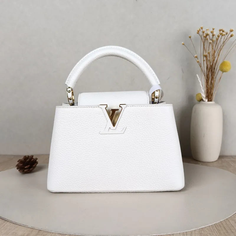Louis Vuitton Shoulder Bag MY Capucines White Calfskin One Size 23 × 8 × 15 cm