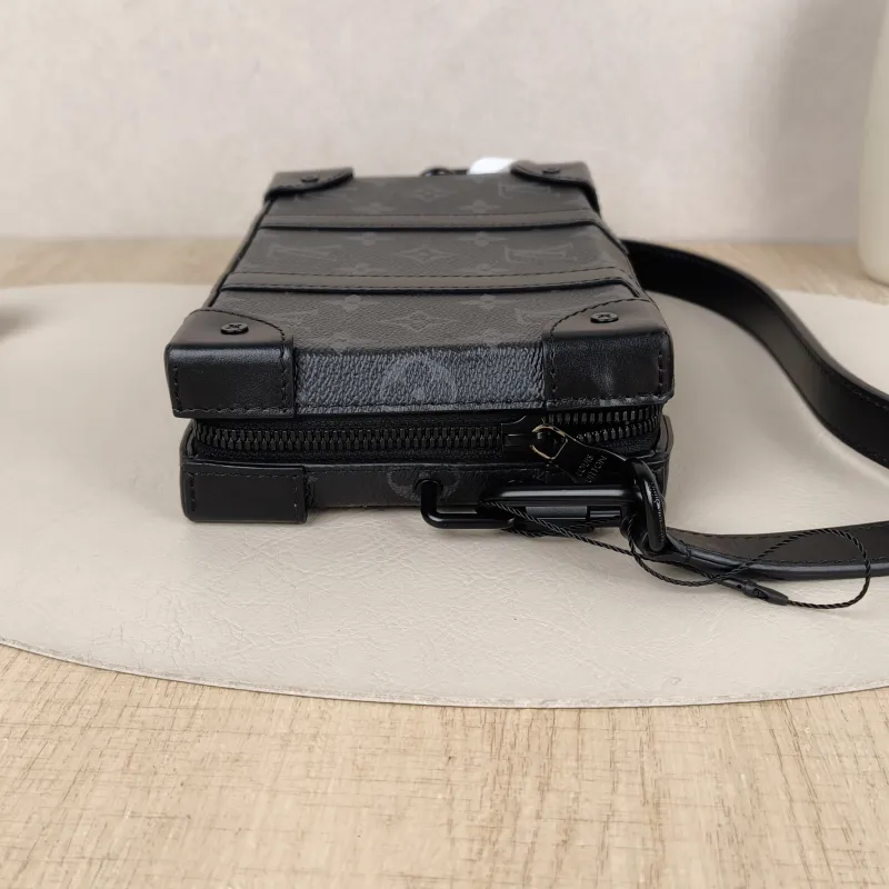 Louis Vuitton TRUNK WALLETHET Box Monogrampvc · Microchip Edition · Shoulder Strap Dust Bag · 22.5 × 5 × 14 cm — cover view 7 of 8