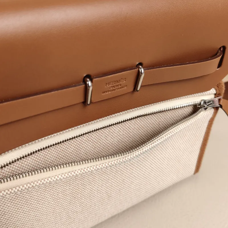 Hermès Shoulder Bag Herbag Zip 20 Beige Canvas mini20 × 7 × 17 cm — detail view 12 of 12