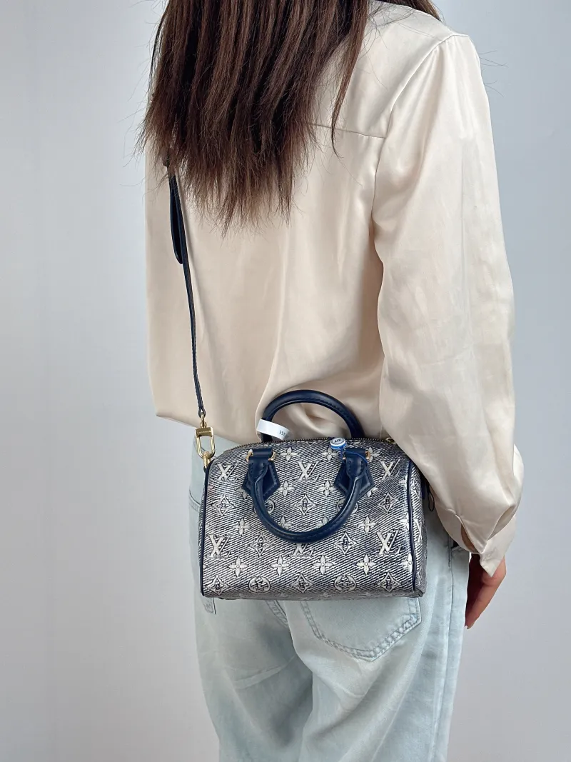 Louis Vuitton Crossbody Bag Speedy20 Grey Calfskin One Size 20.5 × 12 × 13.5 cm — on-model view 1 of 2