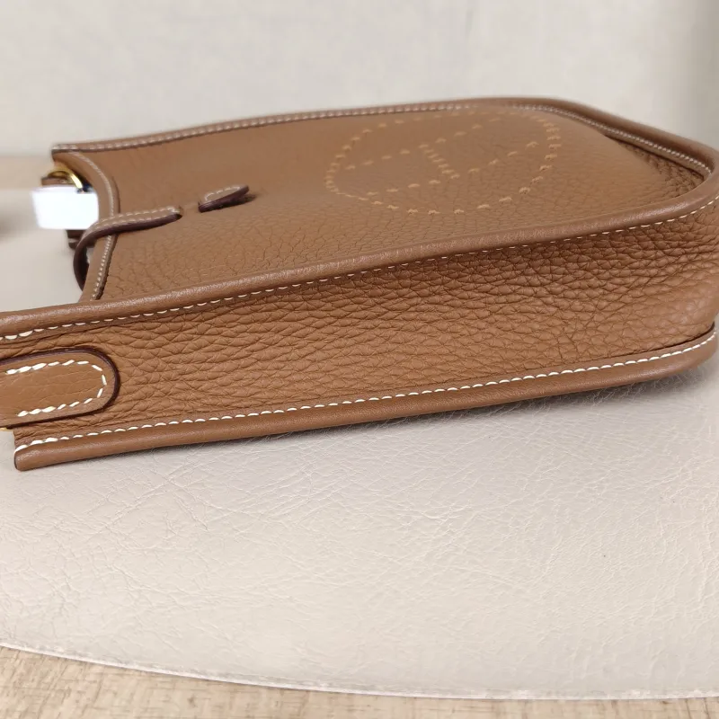 Hermès Crossbody Bag Evelyne Mini 16 Mini 16 Taurillon Clemence TC Calfskin Mini 17 × 5.5 × 18 cm W — detail view 9 of 9