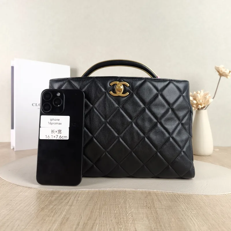 Chanel Shoulder Bag Tote Bag Black One Size 28 × 11 × 18 cm — cover view 2 of 5