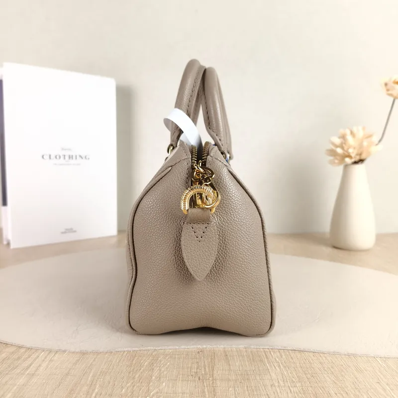 Louis Vuitton Crossbody Bag Speedy20 · White Monogram Empreinte Embossed Calfskin Small 20.5 × 12 × 13.5 cm — detail view 7 of 10