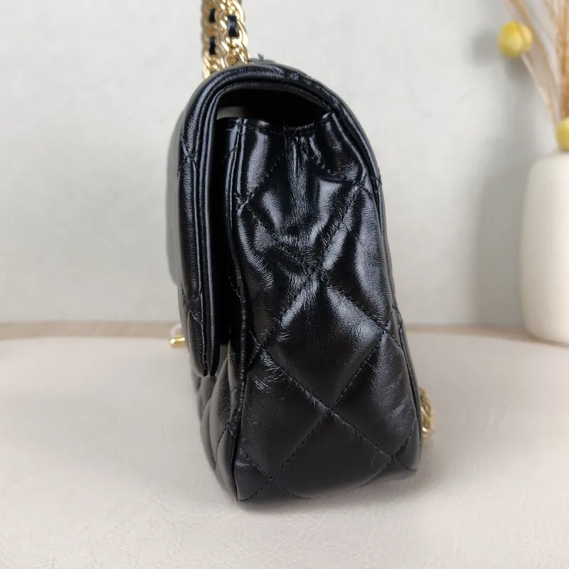 Chanel Crossbody Bag 23a Black SL ambskin Medium 25 × 10 × 16 cm — detail view 1 of 14
